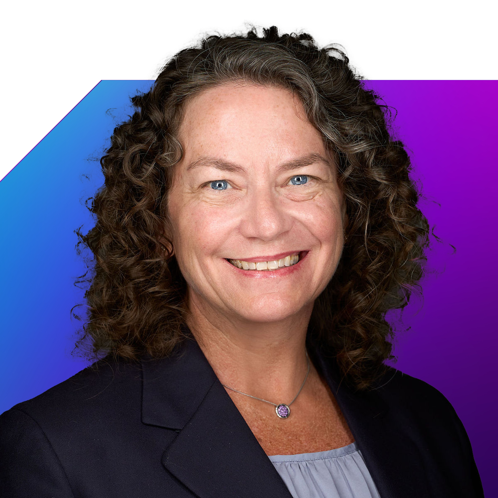 Author headshot: Shelley Leonard
